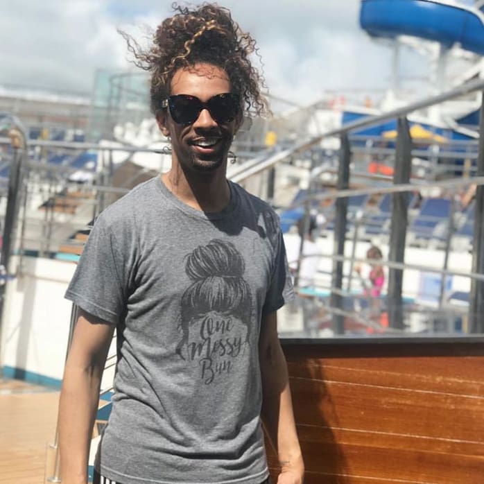 OMB T-Shirt Gray hair logo messy bun one One Messy Bun