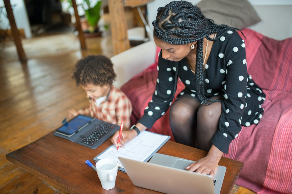 Working From Home and Parenting? Here’s How to Make It Work